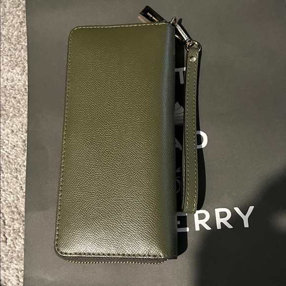 Michael Kors Leather Continental Wristlet - Picture 6 of 14